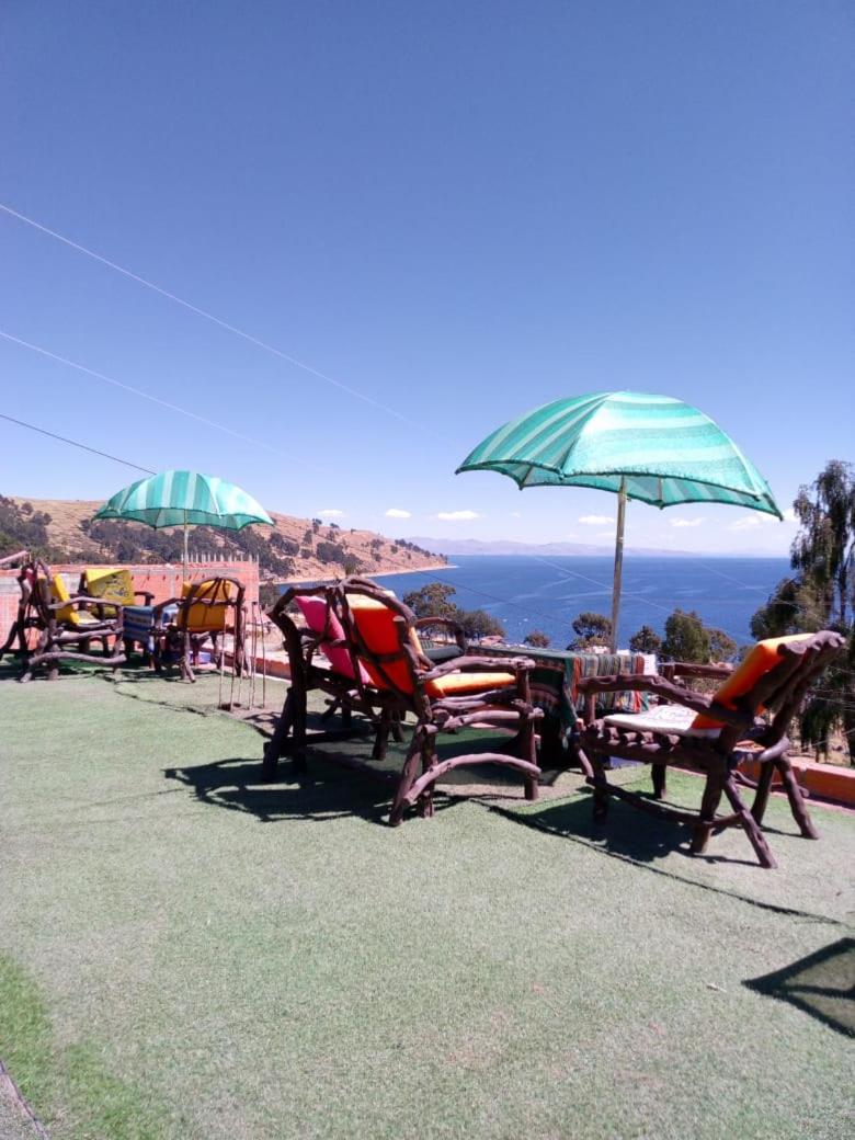 Hostal Resto Bar Flor De Mi Tierra Copacabana  Luaran gambar
